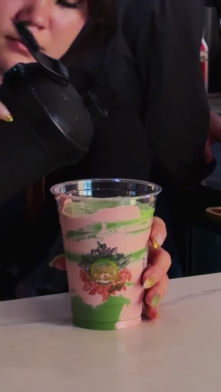 strawberry matcha build