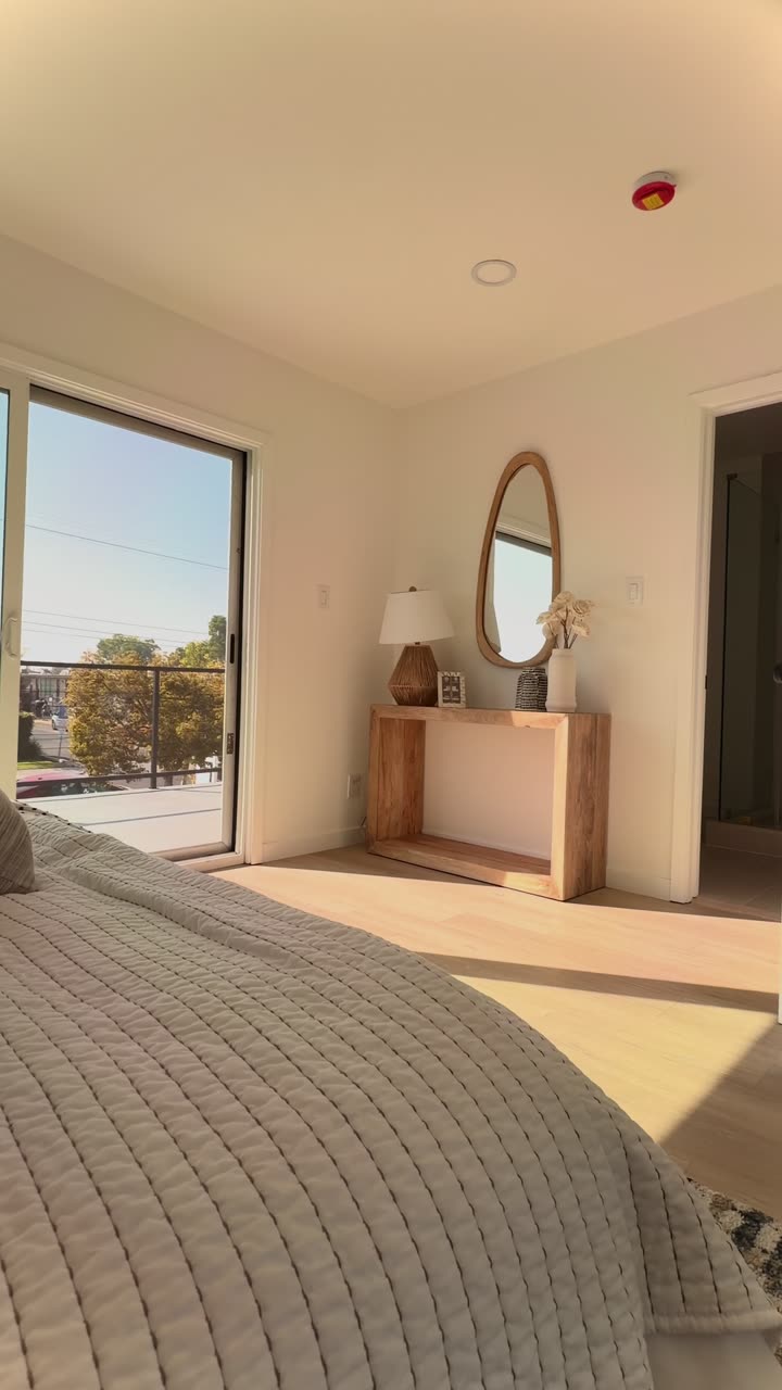 bedroom, anaheim listing tour